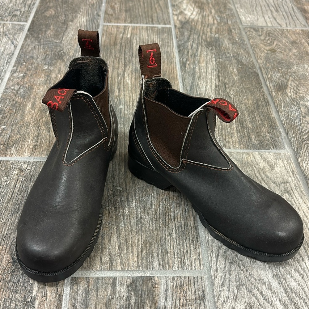 redback boots 6 (U.S. women’s size 8 men’s 6.5)